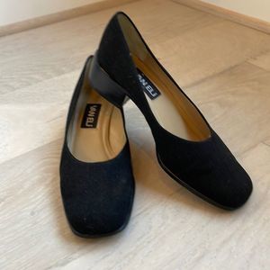 VAN ELI black fabric shoes